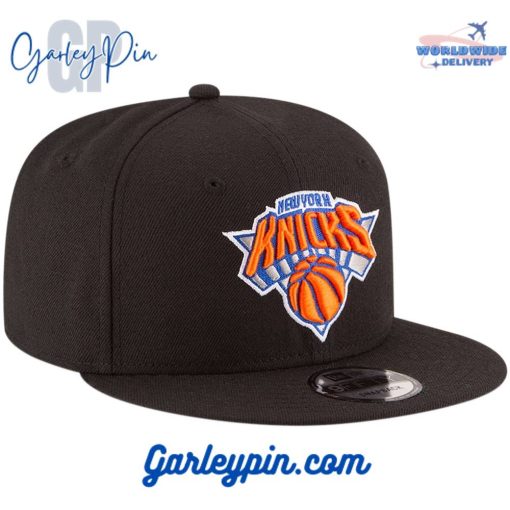 New York Knicks New Era Black Snapback Hat